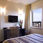 فندق Le Relais Saint-jacques 3*