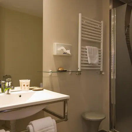 Hotel Le Relais Saint-jacques 3*