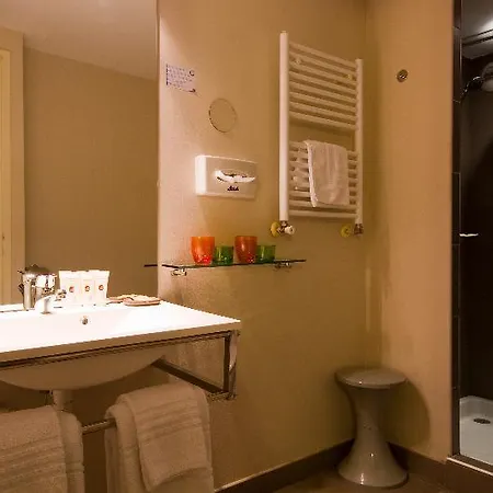 Hotel Le Relais Saint-jacques 3*