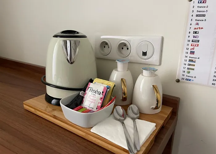 מלון Le Relais Saint-jacques 3*