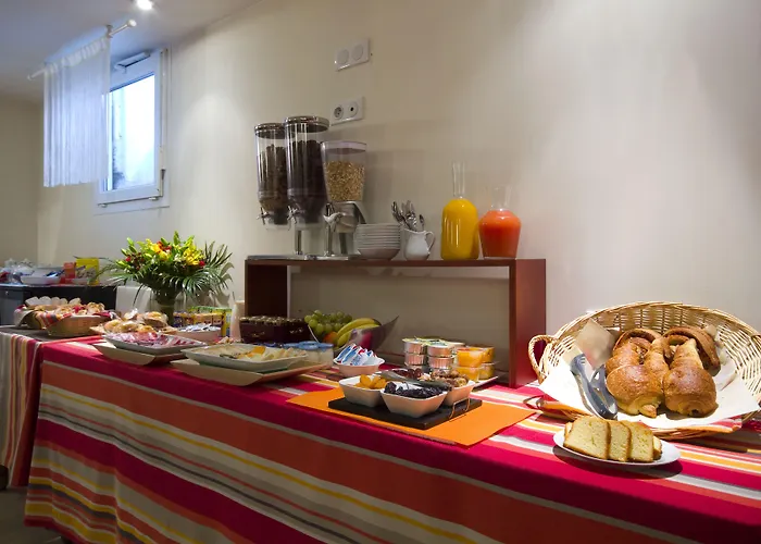 מלון Le Relais Saint-jacques 3*