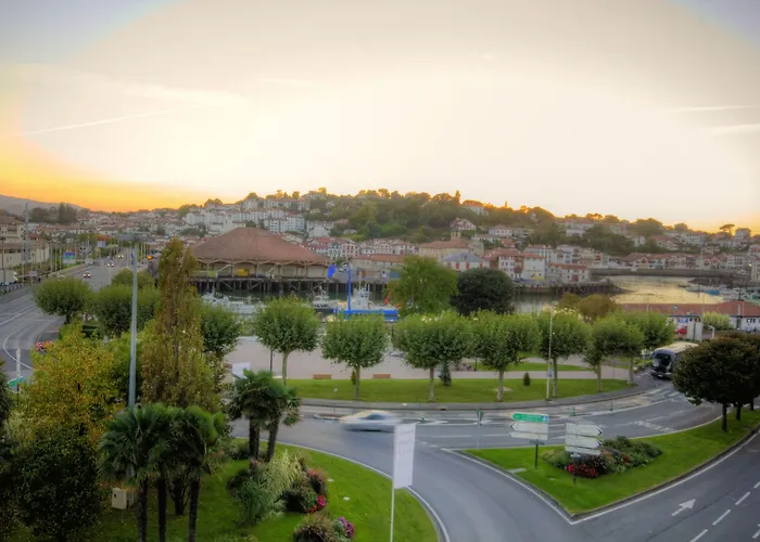 乐莱斯圣雅克酒店 3*