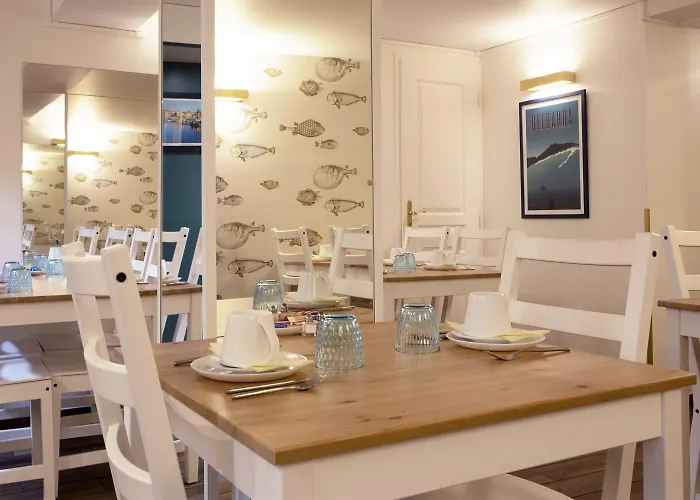 Le Relais Saint-jacques מלון סן-ז'אן-דה-לוז