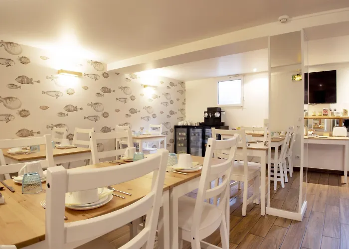 Hotel Le Relais Saint-jacques 3*